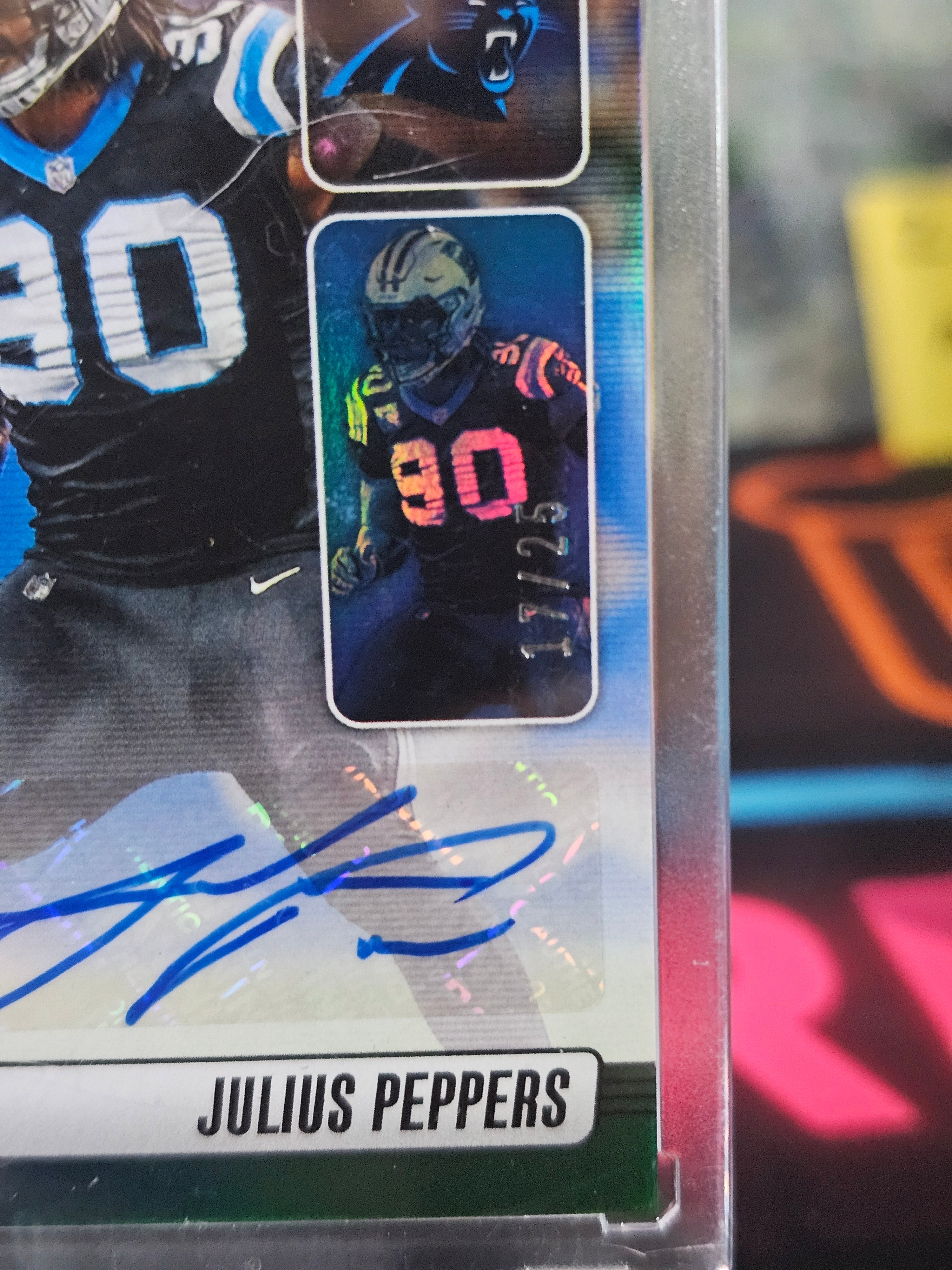 Julius Peppers 2024 Panini Absolute Iconic Ink Green AU SN25 Raw Card