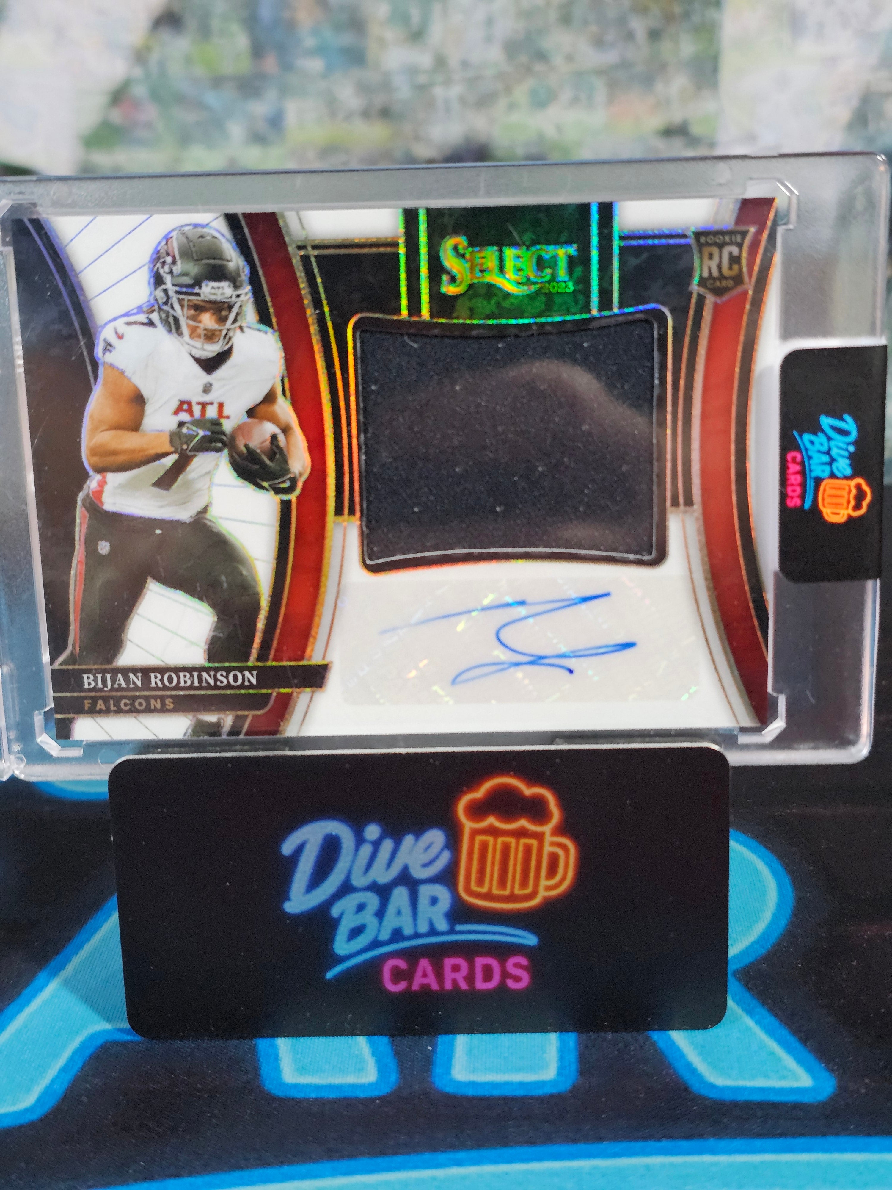 2023 Panini Select Jumbo Bijan Robinson Rookie Signature Swatches White Prizm Card