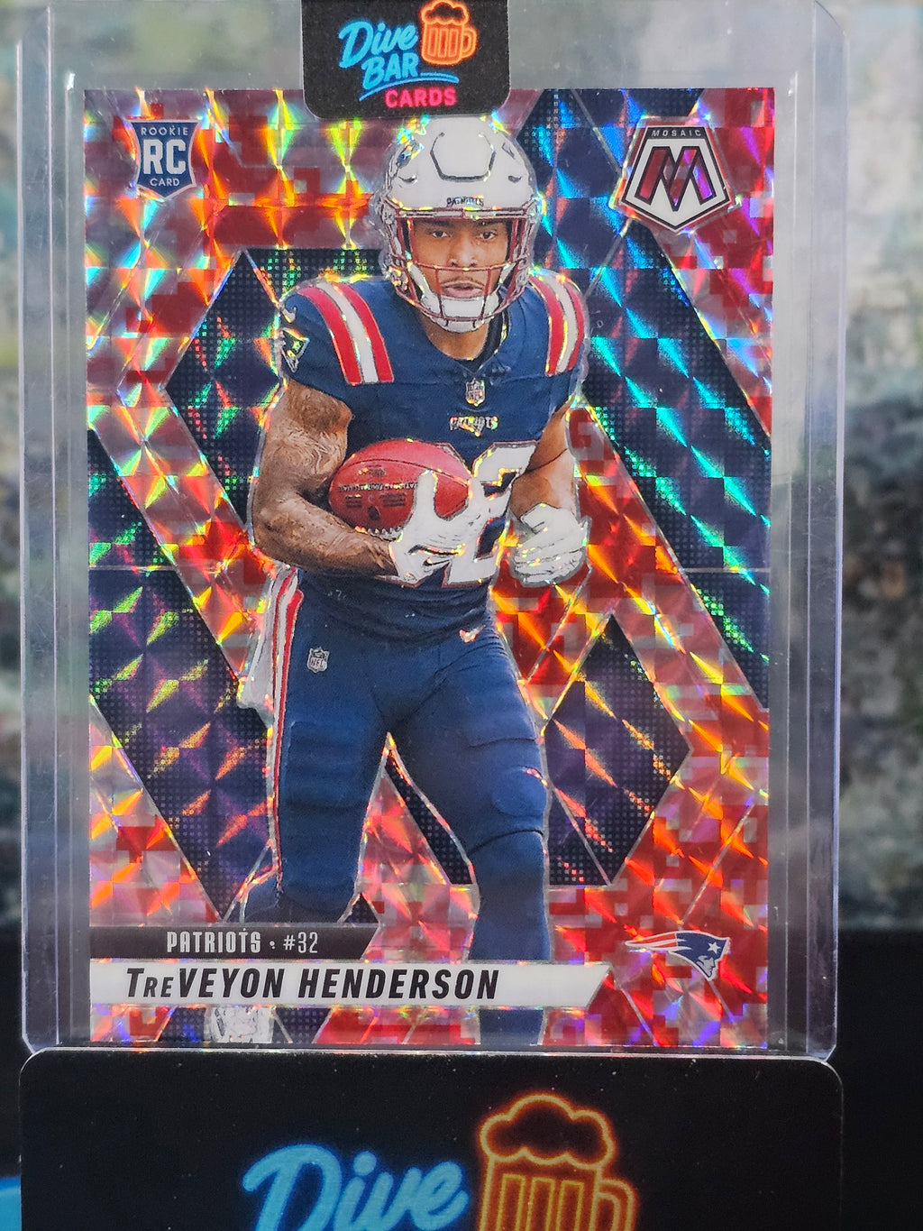 2025 Panini Mosaic Camo Red TreVeyon Henderson Rookie Card - Raw NFL Card