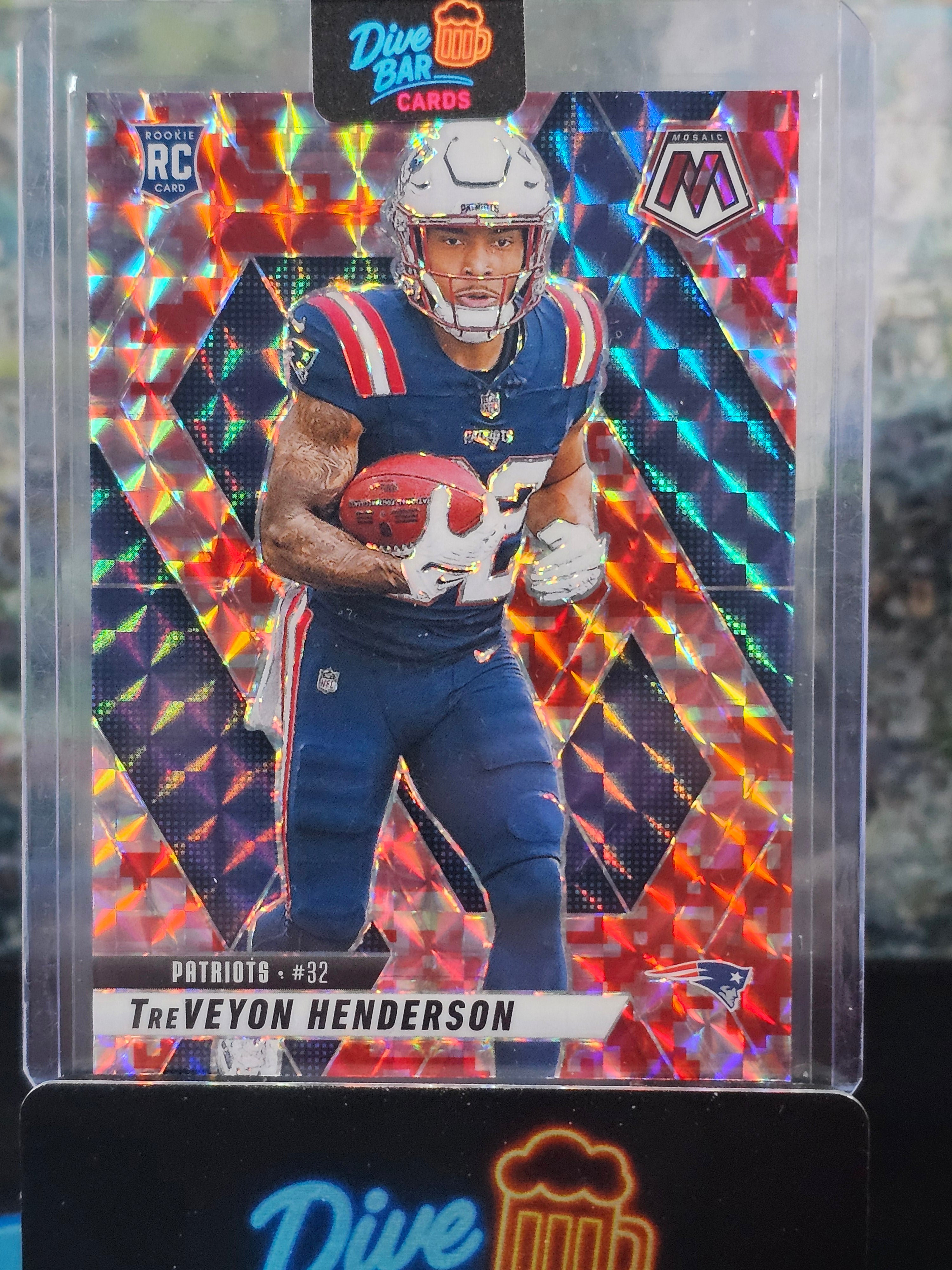 2025 Panini Mosaic Camo Red TreVeyon Henderson Rookie Card - Raw NFL Card